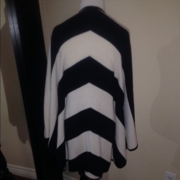 Bebe - Cashmere Cover - Picture 2 of 4